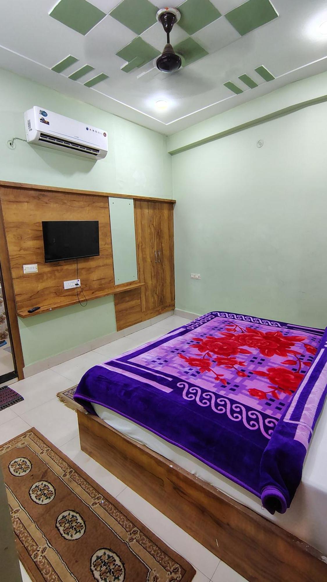 Bedweiser Backpackers Hostel