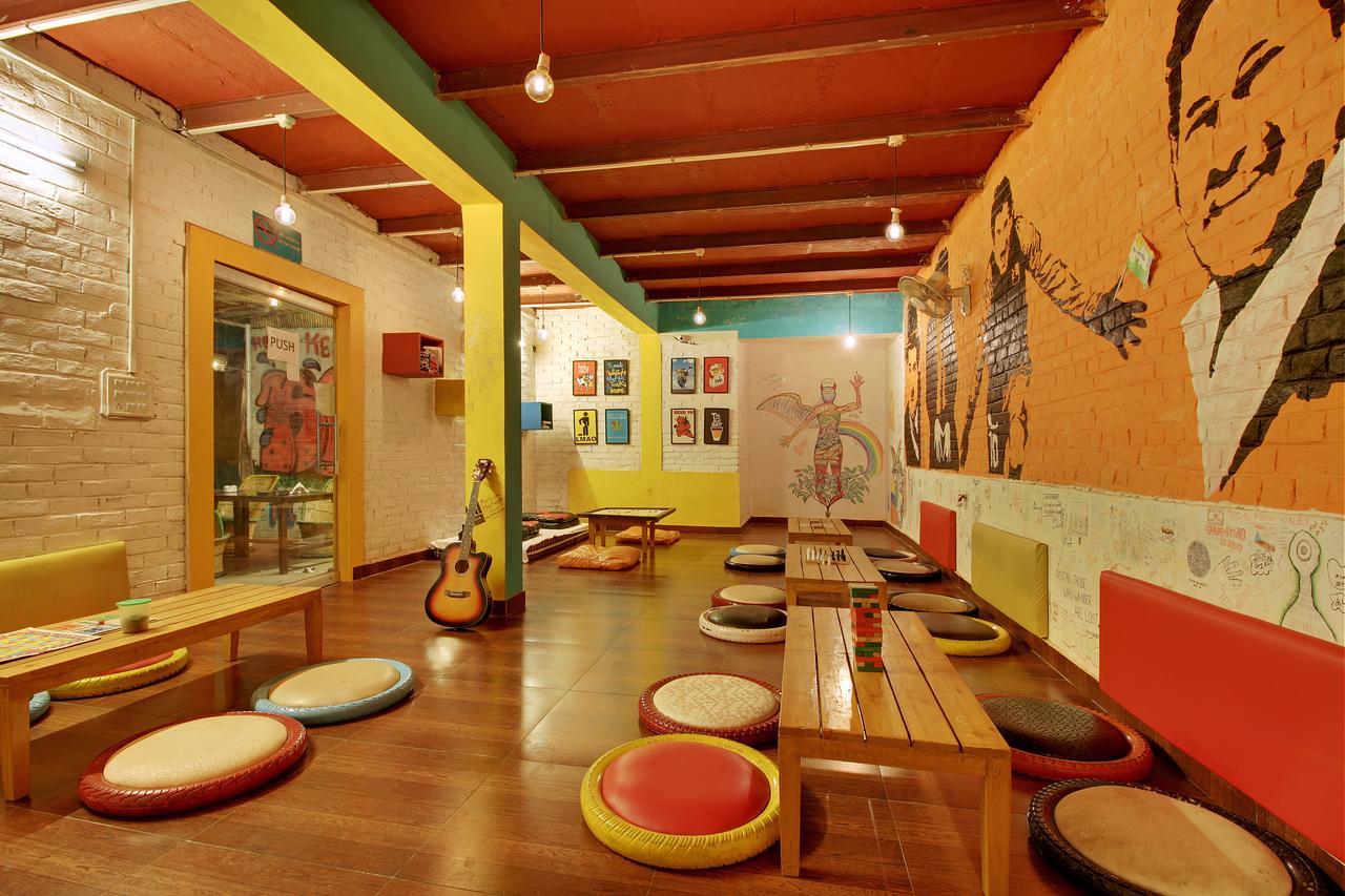 Bedweiser Backpackers Hostel *