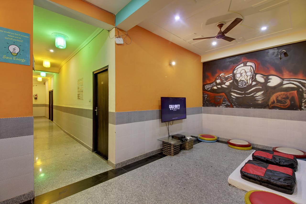 Bedweiser Backpackers Hostel *