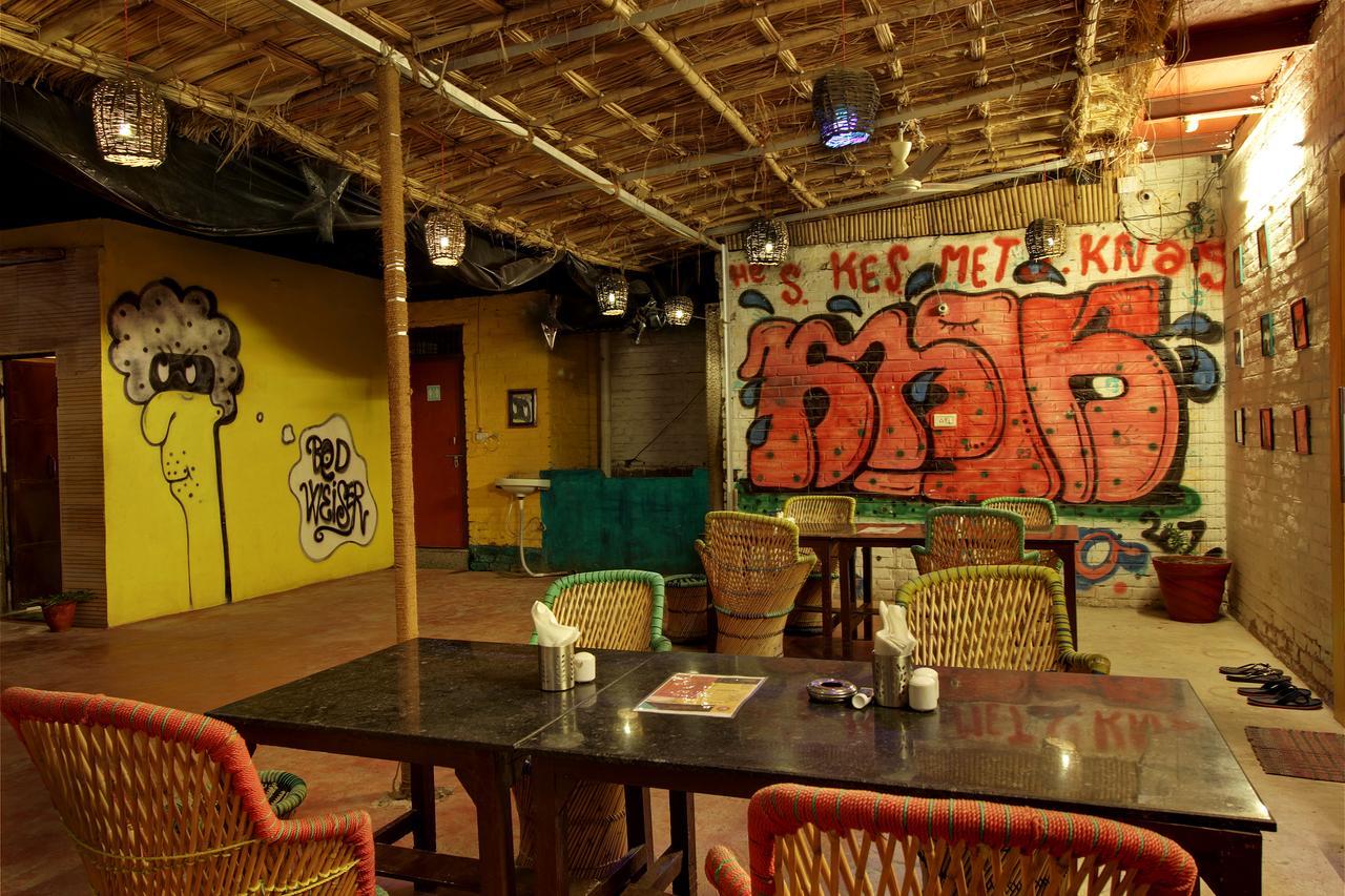 Bedweiser Backpackers Hostel *